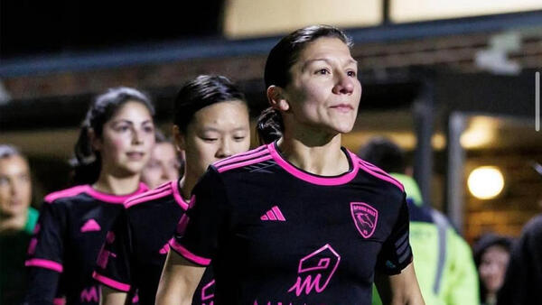 Spring Hills Aleksandra Sinclair