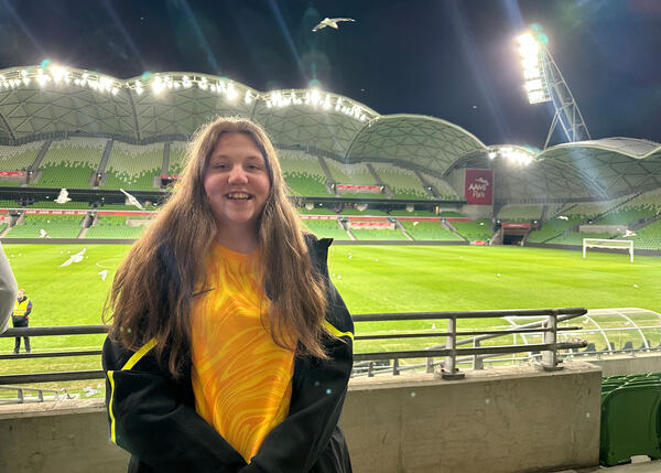 charlotte standing at aami park